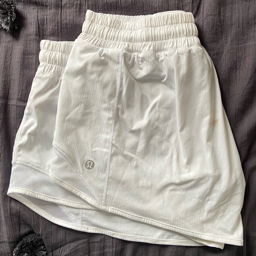 White Lululemon hotty hot short